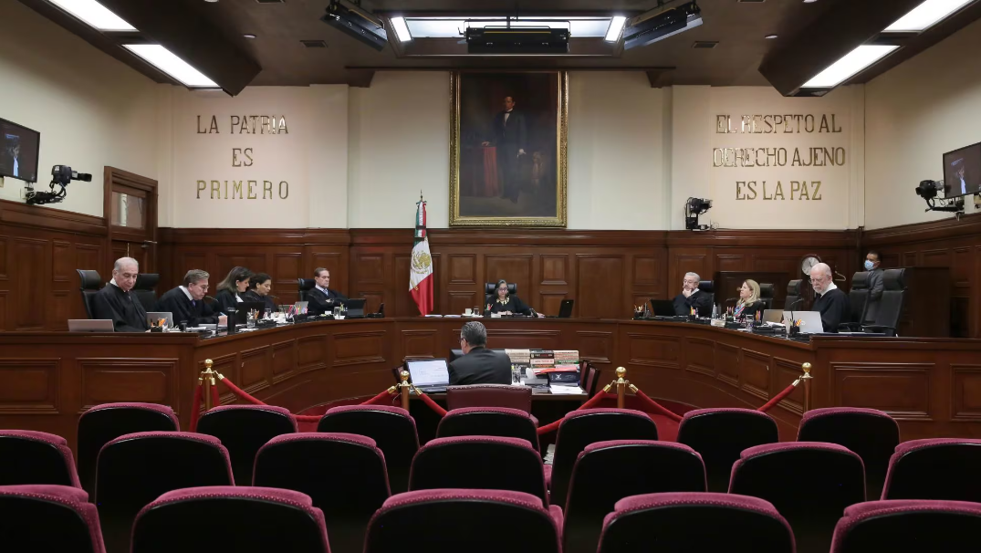 Senado recibe 8 renuncias de ministros de la Corte; Fernández Noroña los llama «bellacos»